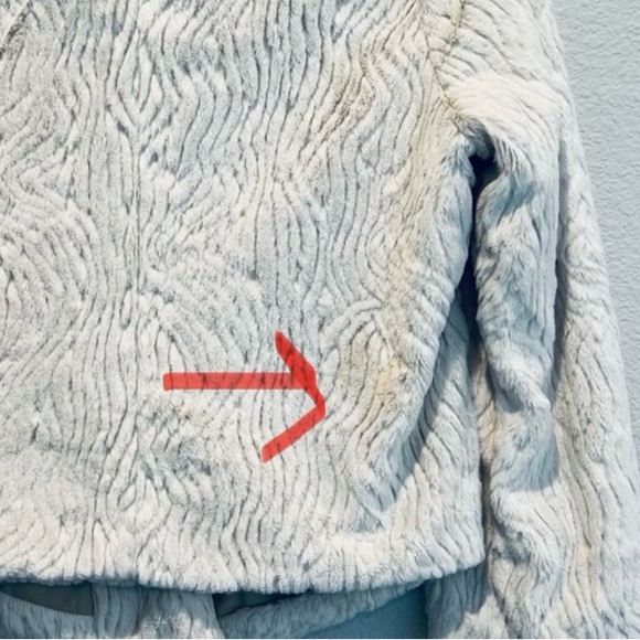 Patagonia Off White Ivory Faux Fur Jacket 2 Button  Cropped Textured Very Soft S - Picture 7 of 7
